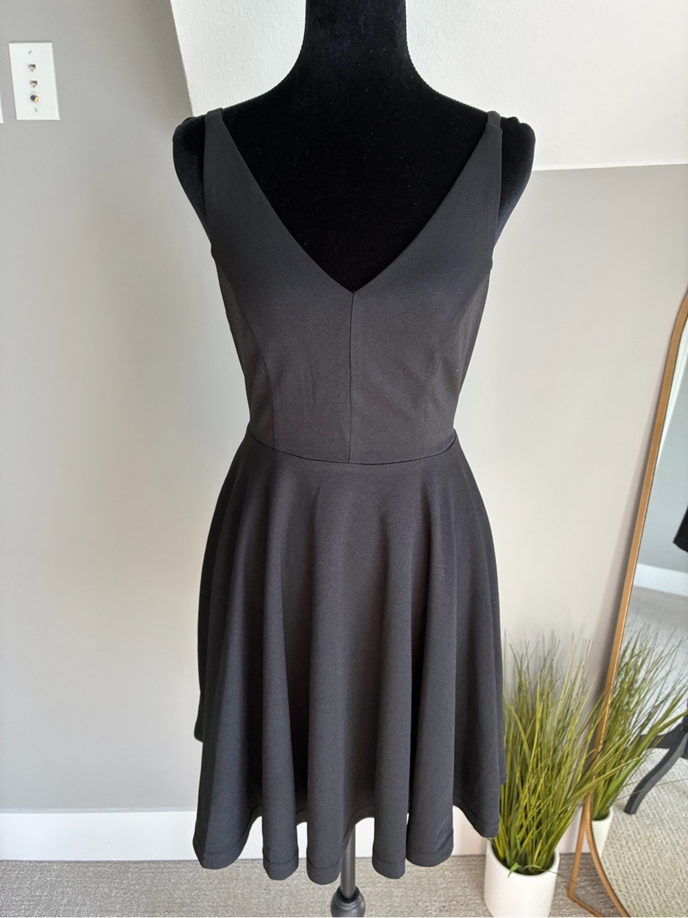 Lulu's Black V-Neck Fit-and-Flare Mini Dress